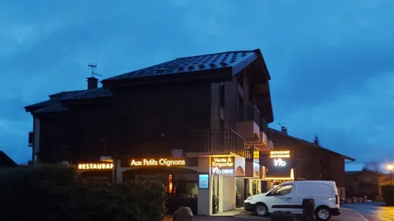 OUVERT TOUS LES JOURS MIDI ET SOIR